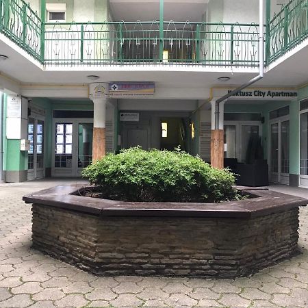 Monro Apartment Heviz Bagian luar foto